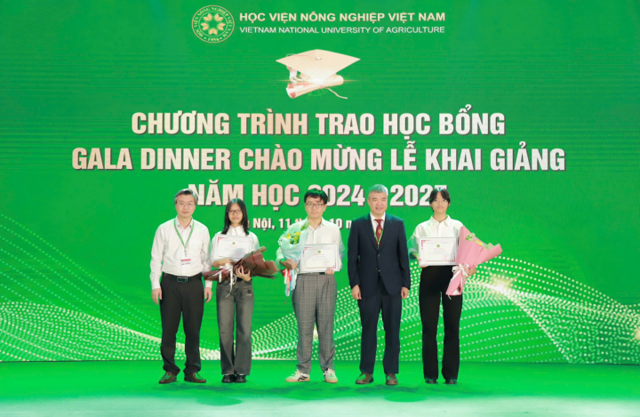 Chính sách học bổng toàn diện – Động lực vun đắp nhân tài tại Học viện Nông nghiệp Việt Nam