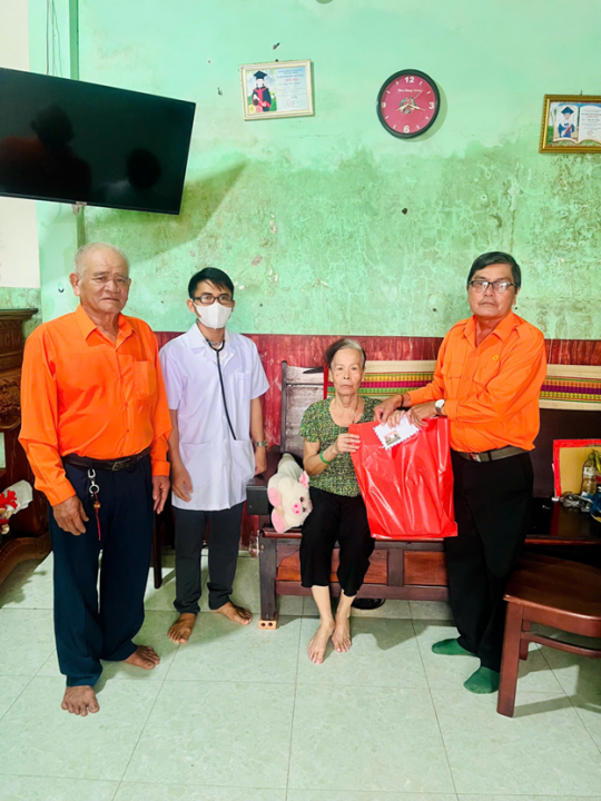 Hội Nạn nhân chất độc da cam/dioxin xã Đất Mới phối hợp khám bệnh, cấp thuốc miễn phí cho nạn nhân