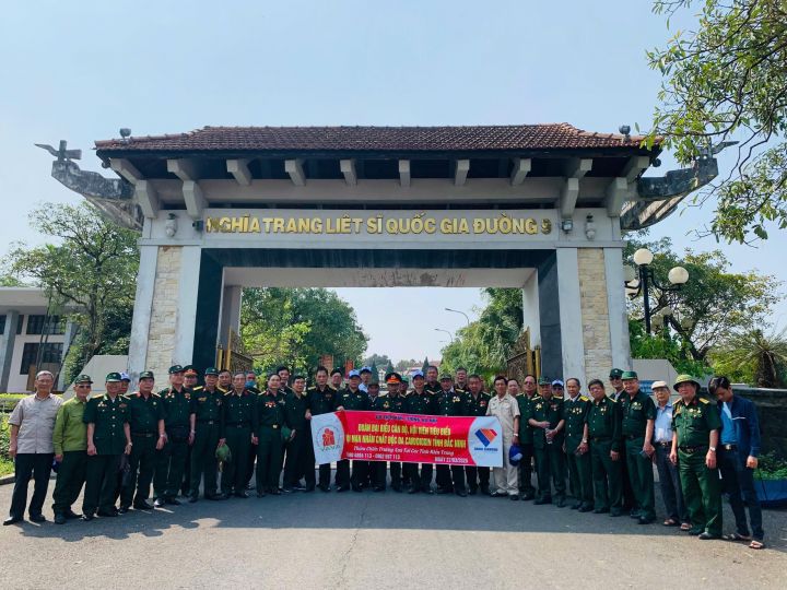 Tỉnh hội Bắc Ninh: Đoàn cán bộ, hội viên tiêu biểu đi thăm lại chiến trường xưa