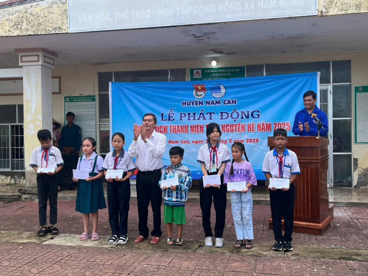 Huyện hội Năm Căn phối hợp với Huyện đoàn ra quân Chiến dịch thanh niên tình nguyện hè 2025