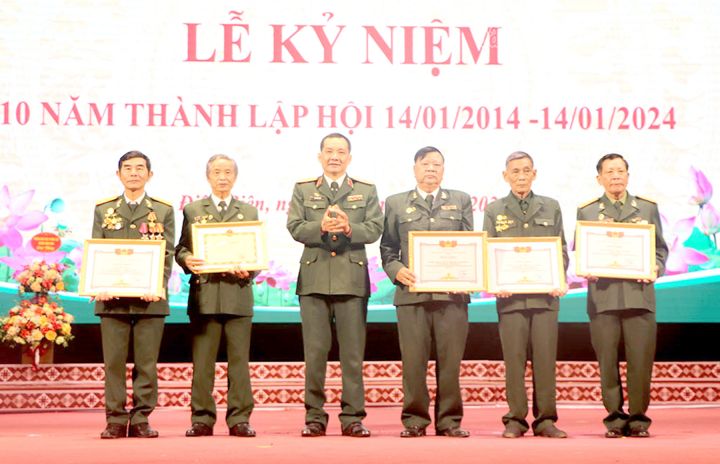 Tỉnh hội Điện Biên phát huy truyền thống, tổ chức nhiều hoạt động thiết thực chăm sóc, giúp đỡ NNCĐDC